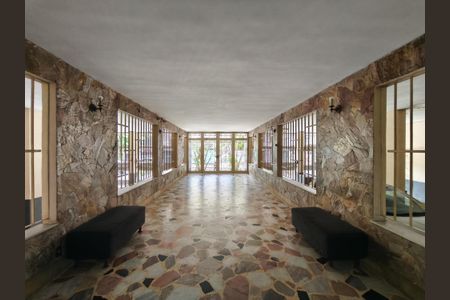 Apartamento à venda com 90m², 2 quartos e sem vagaFachada e portaria