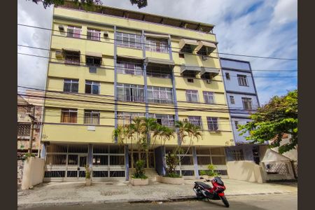 Apartamento à venda com 90m², 2 quartos e sem vagaFachada e portaria