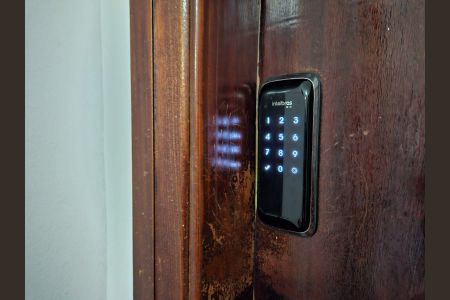 Apartamento à venda com 99m², 2 quartos e 1 vaga Apartamento à venda com 99m², 2 quartos e 1 vagaFechadura Eletrônica