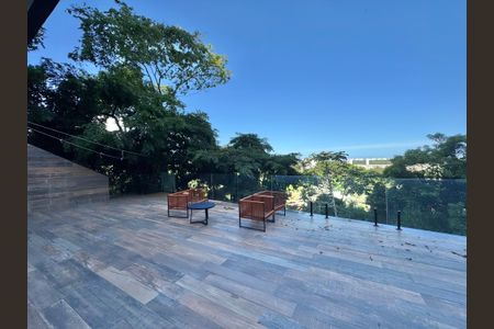 Casa de condomínio à venda com 554m², 5 quartos e 3 vagas Casa de condomínio à venda com 554m², 5 quartos e 3 vagasTerraço