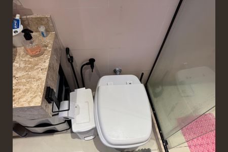 Casa de condomínio à venda com 554m², 5 quartos e 3 vagas Casa de condomínio à venda com 554m², 5 quartos e 3 vagasBanheiro da Suíte