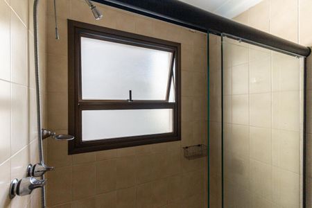 Apartamento à venda com 241m², 3 quartos e 4 vagas Apartamento à venda com 241m², 3 quartos e 4 vagasBanheiro da Suíte 3