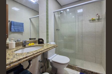 Apartamento à venda com 169m², 3 quartos e 4 vagas Apartamento à venda com 169m², 3 quartos e 4 vagasBanheiro da Suíte 2