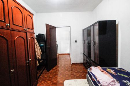 Casa à venda com 205m², 5 quartos e 3 vagas Casa à venda com 205m², 5 quartos e 3 vagasQuarto 3 casa 1