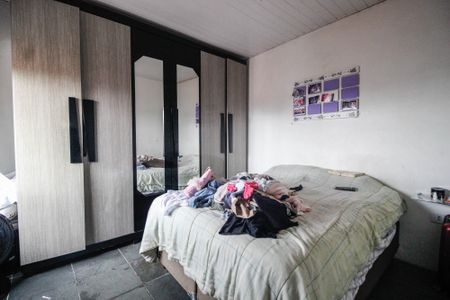 Casa à venda com 205m², 5 quartos e 3 vagas Casa à venda com 205m², 5 quartos e 3 vagasQuarto 1 casa 2