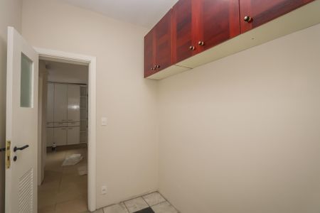 Casa de condomínio à venda com 350m², 3 quartos e 2 vagasQuarto de Serviço