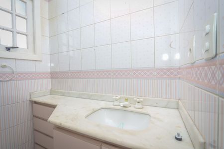 Casa de condomínio à venda com 350m², 3 quartos e 2 vagasBanheiro da Suíte 3