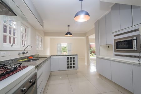 Casa de condomínio à venda com 350m², 3 quartos e 2 vagasCozinha