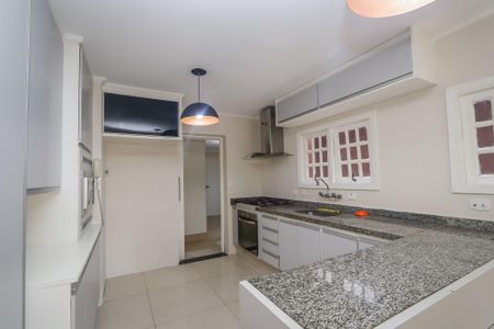 Casa de condomínio à venda com 350m², 3 quartos e 2 vagasCozinha