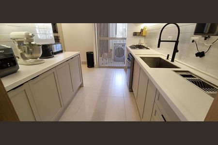 Apartamento à venda com 247m², 3 quartos e 3 vagas Apartamento à venda com 247m², 3 quartos e 3 vagasCozinha