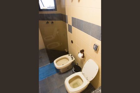 Apartamento à venda com 287m², 3 quartos e 4 vagas Apartamento à venda com 287m², 3 quartos e 4 vagasBanheiro