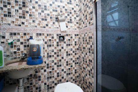 Casa à venda com 169m², 3 quartos e 2 vagasBanheiro 2