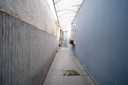 Casa à venda com 169m², 3 quartos e 2 vagasCorredor