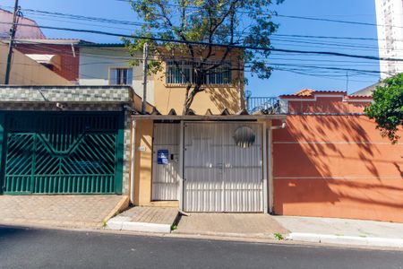 Casa à venda com 80m², 2 quartos e 1 vaga Casa à venda com 80m², 2 quartos e 1 vagaFachada