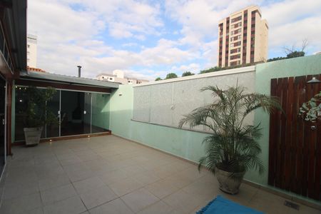 Casa à venda com 300m², 2 quartos e 2 vagasQuintal