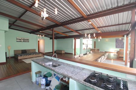 Casa à venda com 300m², 2 quartos e 2 vagasÁrea Comum