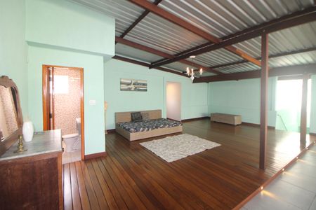 Casa à venda com 300m², 2 quartos e 2 vagasÁrea Comum