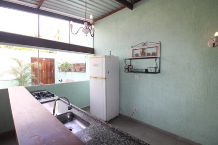 Casa à venda com 300m², 2 quartos e 2 vagasÁrea Comum