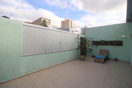 Casa à venda com 300m², 2 quartos e 2 vagasQuintal