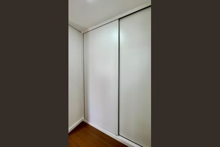 Apartamento à venda com 185m², 2 quartos e 2 vagas Apartamento à venda com 185m², 2 quartos e 2 vagasquarto