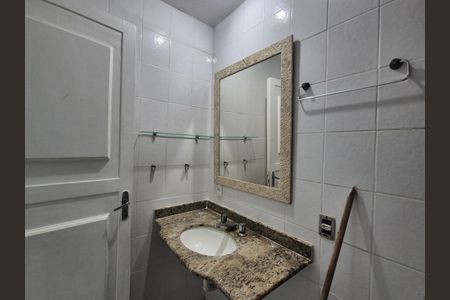 Casa de condomínio à venda com 105m², 2 quartos e 1 vagaBanheiro