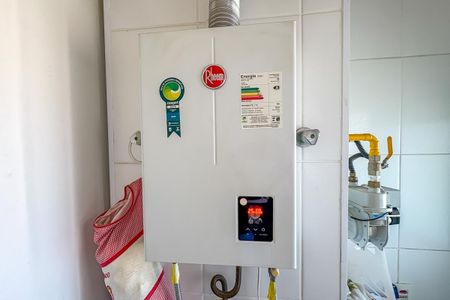 Apartamento à venda com 81m², 3 quartos e 2 vagas Apartamento à venda com 81m², 3 quartos e 2 vagasCozinha e Área de Serviço