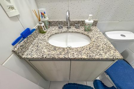 Apartamento à venda com 81m², 3 quartos e 2 vagas Apartamento à venda com 81m², 3 quartos e 2 vagasBanheiro Social