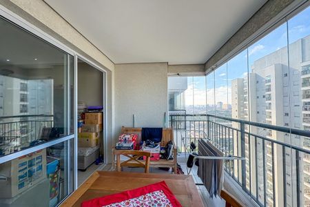 Apartamento à venda com 81m², 3 quartos e 2 vagas Apartamento à venda com 81m², 3 quartos e 2 vagasVaranda