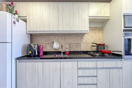Apartamento à venda com 81m², 3 quartos e 2 vagas Apartamento à venda com 81m², 3 quartos e 2 vagasCozinha e Área de Serviço