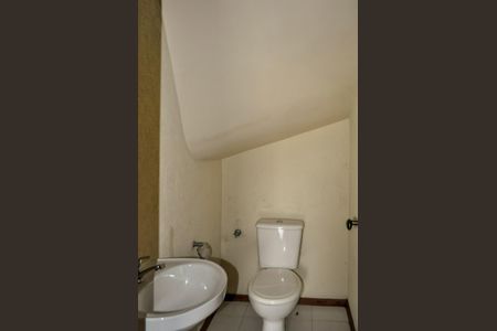 Casa à venda com 180m², 3 quartos e 2 vagas Casa à venda com 180m², 3 quartos e 2 vagasLavabo