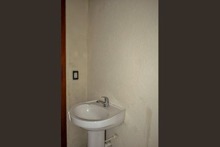 Casa à venda com 180m², 3 quartos e 2 vagas Casa à venda com 180m², 3 quartos e 2 vagasLavabo