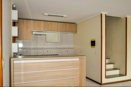 Casa à venda com 180m², 3 quartos e 2 vagas Casa à venda com 180m², 3 quartos e 2 vagasCozinha