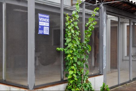 Casa à venda com 180m², 3 quartos e 2 vagas Casa à venda com 180m², 3 quartos e 2 vagasPlaca