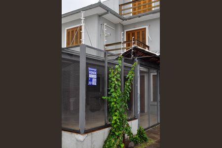 Casa à venda com 180m², 3 quartos e 2 vagas Casa à venda com 180m², 3 quartos e 2 vagasPlaca