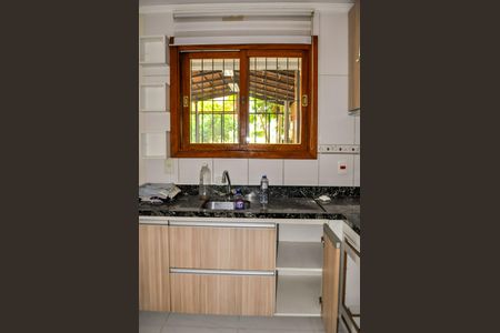 Casa à venda com 180m², 3 quartos e 2 vagas Casa à venda com 180m², 3 quartos e 2 vagasCozinha