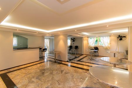 Apartamento à venda com 420m², 4 quartos e 6 vagasÁrea comum - Salão de festas