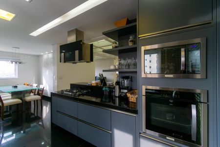 Apartamento à venda com 420m², 4 quartos e 6 vagasCozinha