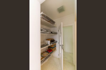 Apartamento à venda com 420m², 4 quartos e 6 vagasSuíte 2