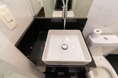 Apartamento à venda com 420m², 4 quartos e 6 vagasBanheiro da Suíte 2