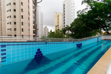 Apartamento à venda com 420m², 4 quartos e 6 vagasÁrea comum - Piscina