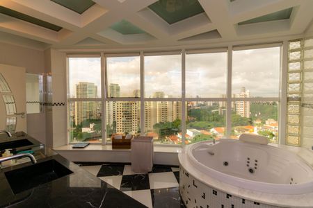 Apartamento à venda com 420m², 4 quartos e 6 vagasBanheiro da Suíte 4