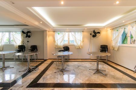 Apartamento à venda com 420m², 4 quartos e 6 vagasÁrea comum - Salão de festas