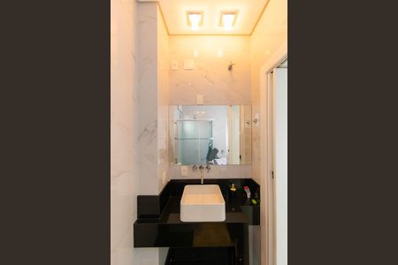 Apartamento à venda com 420m², 4 quartos e 6 vagasBanheiro da Suíte 1