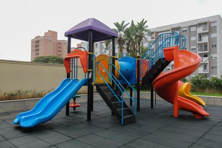 Apartamento à venda com 93m², 3 quartos e 2 vagas Apartamento à venda com 93m², 3 quartos e 2 vagasÁrea comum - Playground
