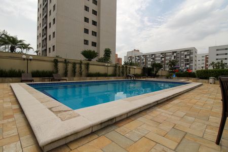 Apartamento à venda com 93m², 3 quartos e 2 vagas Apartamento à venda com 93m², 3 quartos e 2 vagasÁrea comum - Piscina