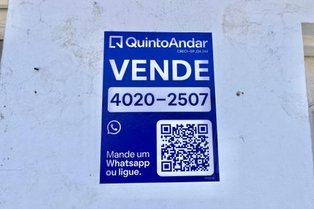 Casa à venda com 250m², 4 quartos e 4 vagas Casa à venda com 250m², 4 quartos e 4 vagasPlaquinha