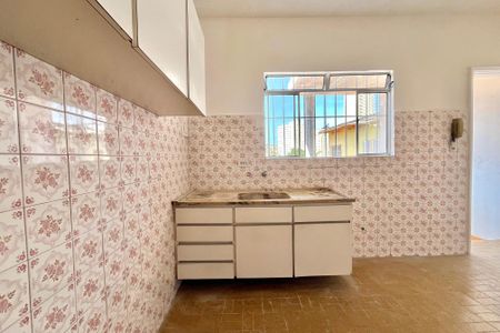 Casa à venda com 250m², 4 quartos e 4 vagas Casa à venda com 250m², 4 quartos e 4 vagasEdícula