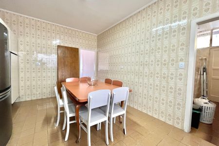 Casa à venda com 250m², 4 quartos e 4 vagas Casa à venda com 250m², 4 quartos e 4 vagasCozinha