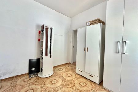 Casa à venda com 250m², 4 quartos e 4 vagas Casa à venda com 250m², 4 quartos e 4 vagasSuite