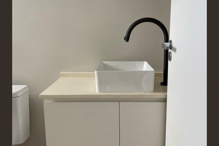 Apartamento à venda com 50m², 2 quartos e 1 vaga Apartamento à venda com 50m², 2 quartos e 1 vagaBanheiro